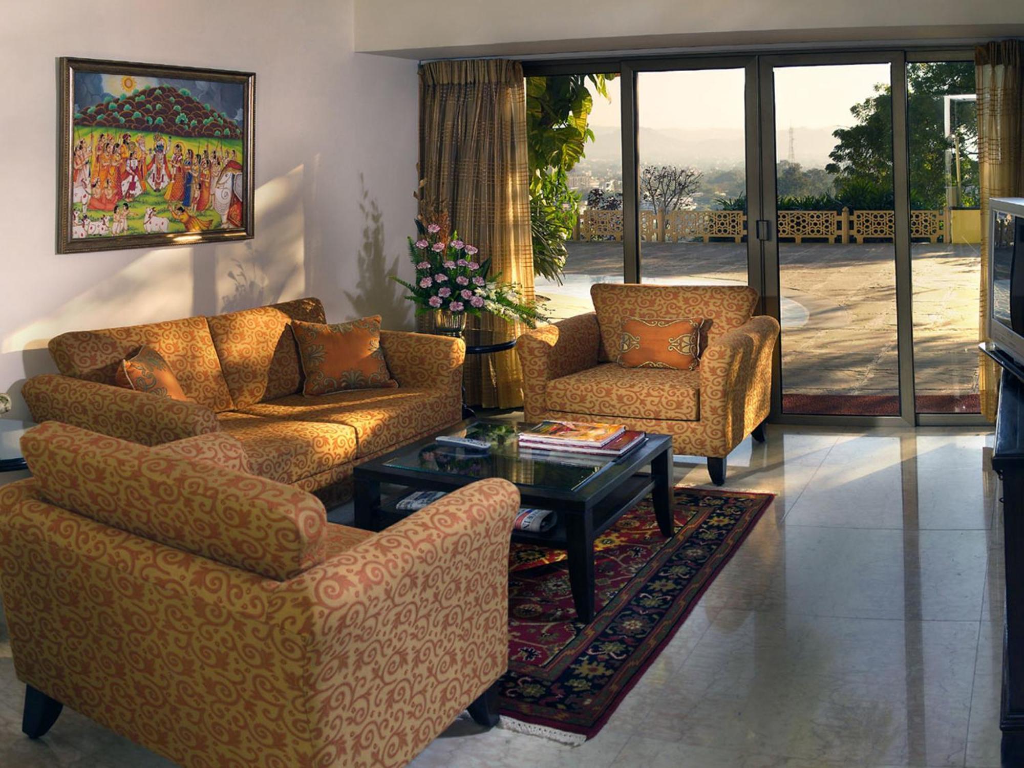 The Lalit Laxmi Vilas Palace Udaipur Exterior photo