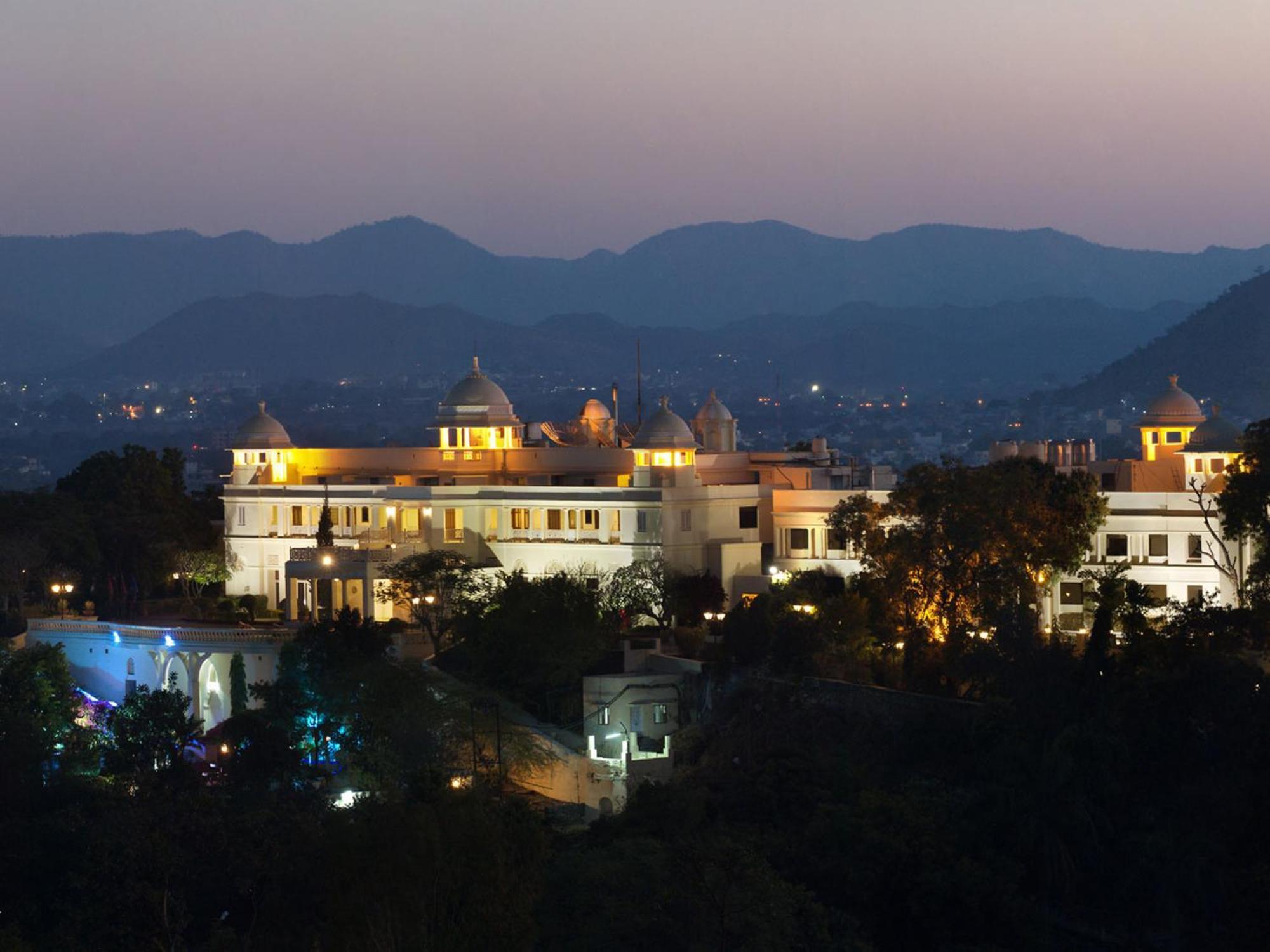 The Lalit Laxmi Vilas Palace Udaipur Exterior photo