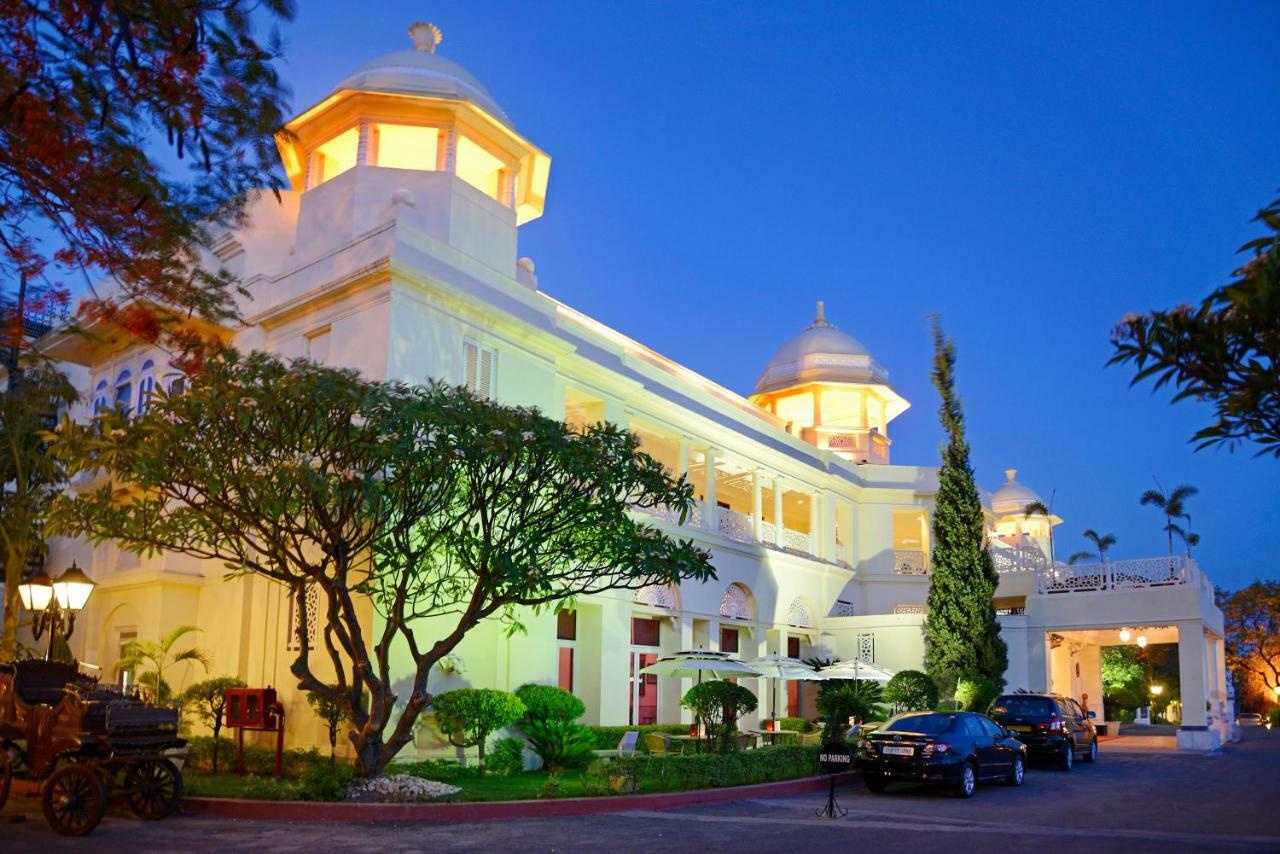 The Lalit Laxmi Vilas Palace Udaipur Exterior photo